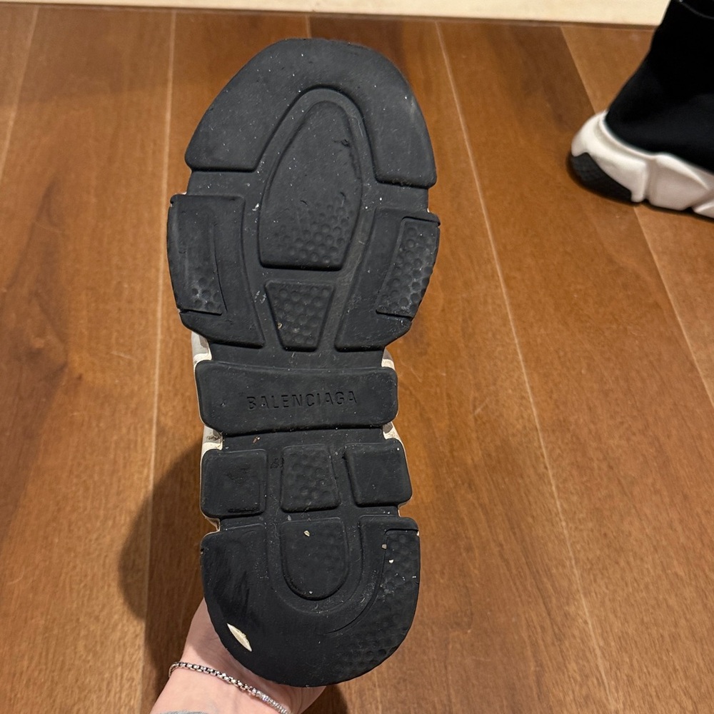 Authentic Balenciaga Black and White Sock Sneakers - Picture 2 of 4